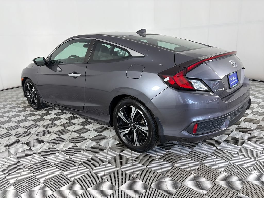 Used 2017 Honda Civic Touring image 5