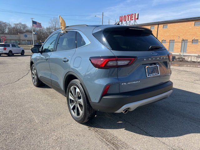Certified 2023 Ford Escape Platinum w/ Premium Technology Package image 4