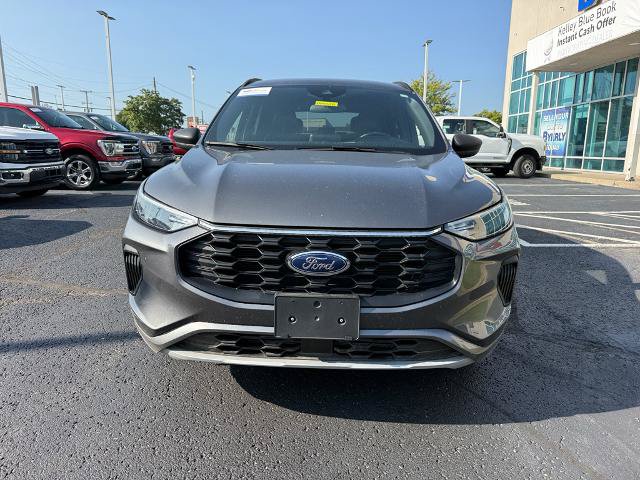 Certified 2023 Ford Escape ST-Line AWD/4WD image 3