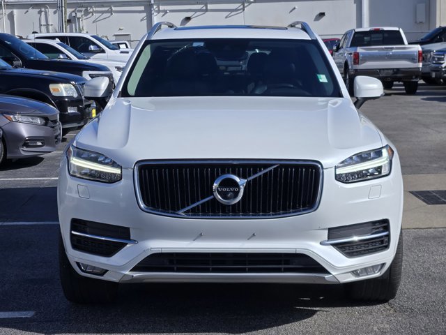 Used 2017 Volvo XC90 T6 Momentum w/ Vision Package image 7