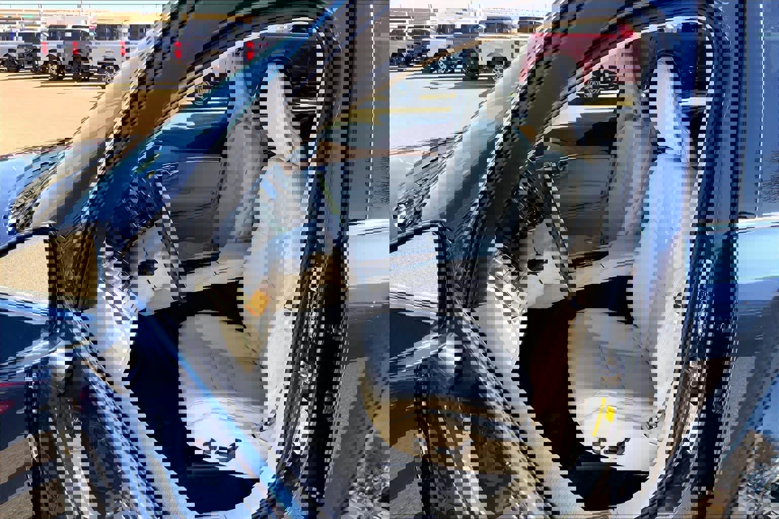 Used 2022 Volvo XC90 T6 Momentum w/ Advanced Package image 10