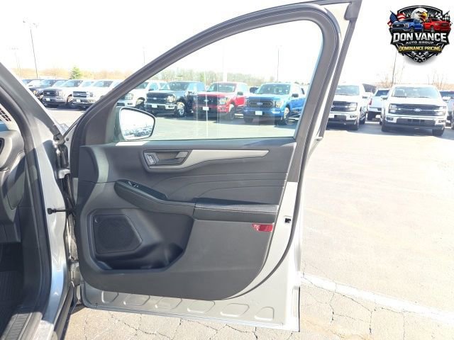 Certified 2023 Ford Escape Active AWD/4WD image 26