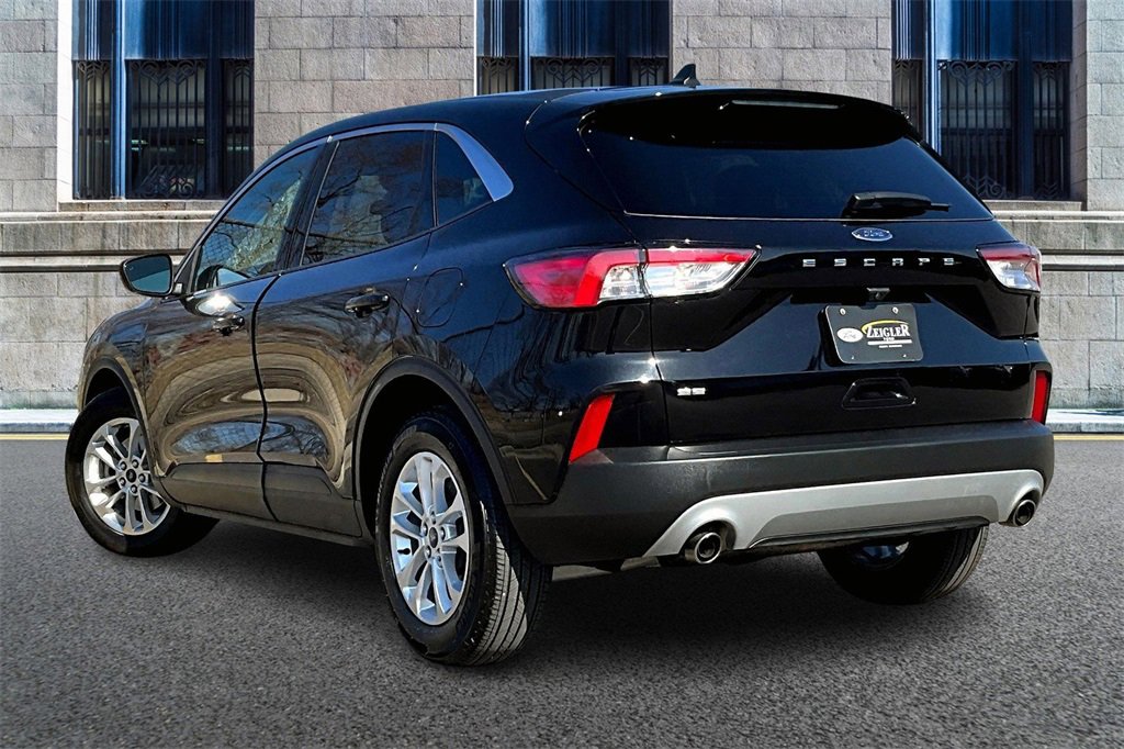 Certified 2022 Ford Escape SE w/ Cold Weather Package image 11
