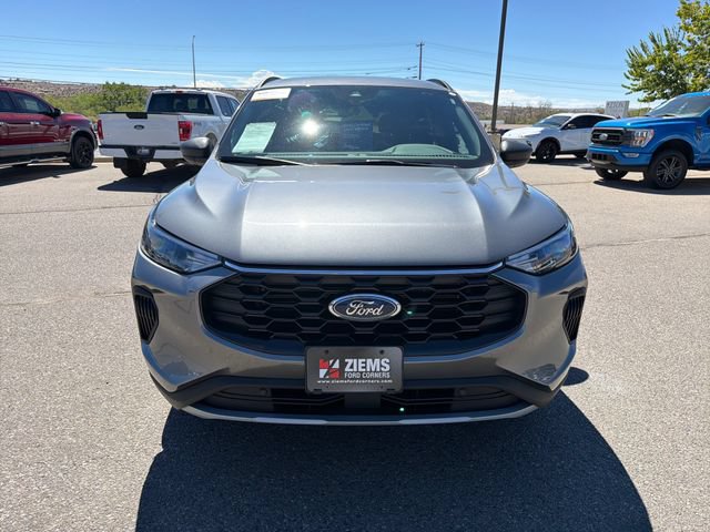 Certified 2025 Ford Escape ST-Line AWD/4WD image 8