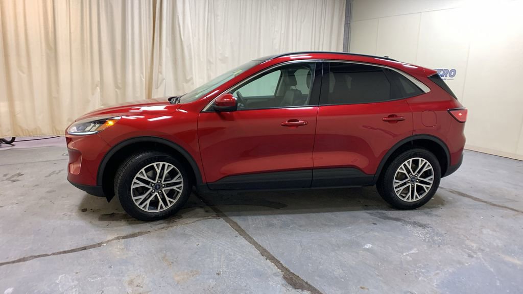 Certified 2022 Ford Escape SEL image 3