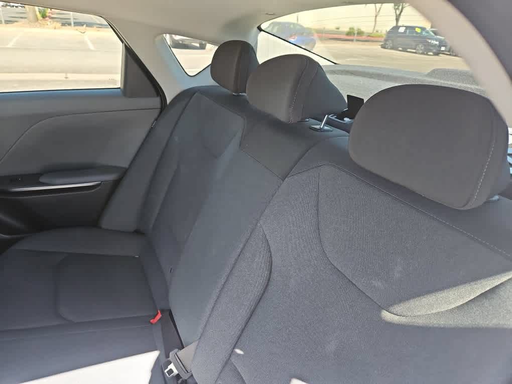 Used 2025 Kia K4 FWD image 12