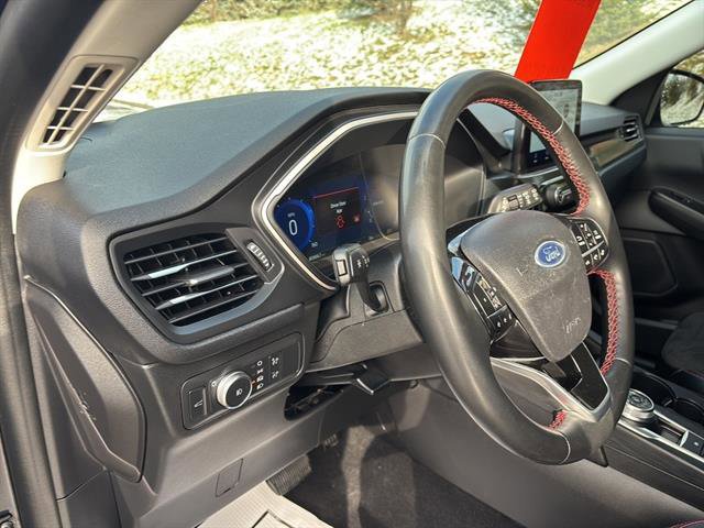 Certified 2022 Ford Escape SEL w/ SEL Stealth AWD Package image 13