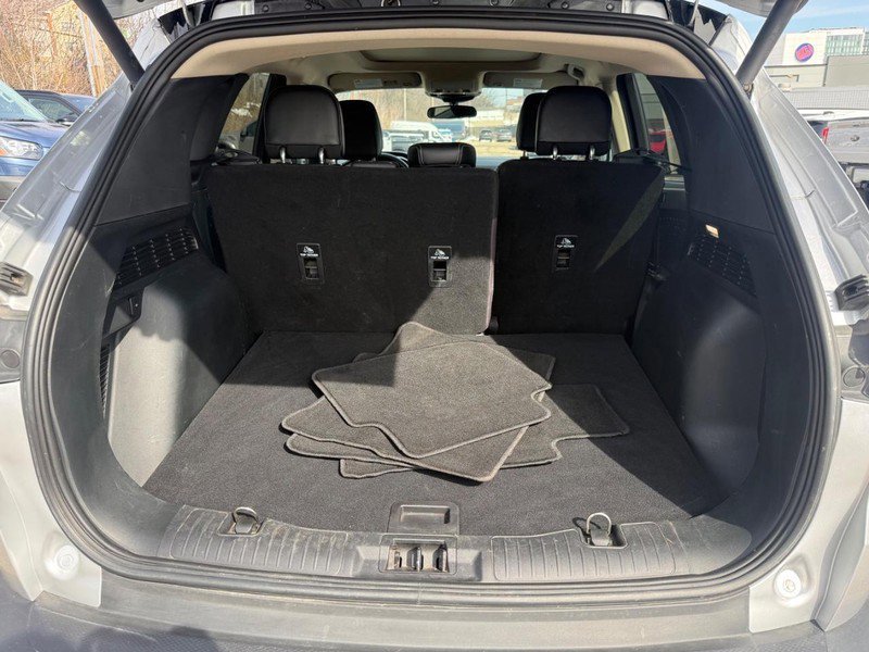 Certified 2020 Ford Escape SEL image 10