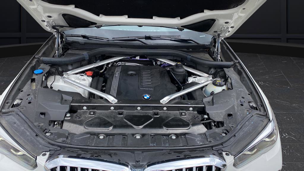 Used 2022 BMW X5 xDrive40i AWD/4WD image 28