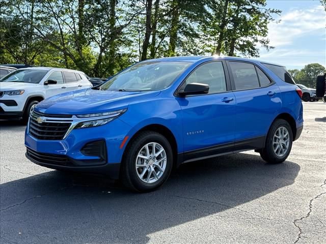 Used 2024 Chevrolet Equinox LS AWD/4WD image 8