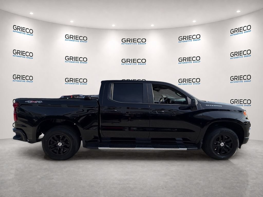 Used 2023 Chevrolet Silverado 1500 RST AWD/4WD image 8