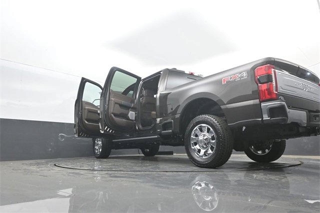 Certified 2025 Ford F350 King Ranch w/ Chrome Package image 46