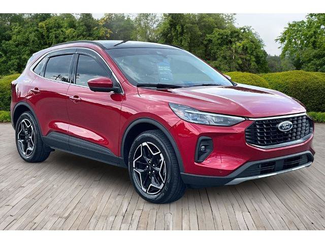 Certified 2026 Ford Escape Platinum w/ Premium Technology Package AWD/4WD image 3