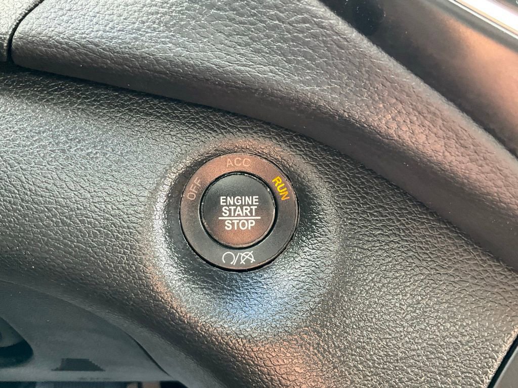Used 2021 Jeep Cherokee Limited AWD/4WD image 8