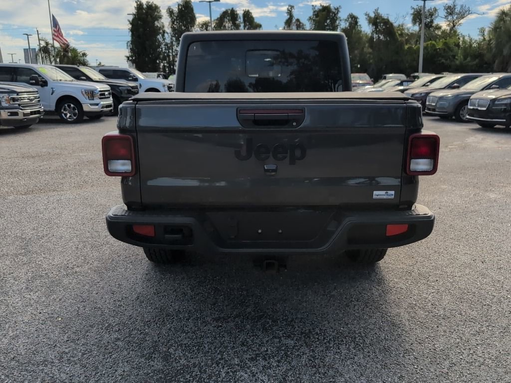 Used 2022 Jeep Gladiator Sport image 4