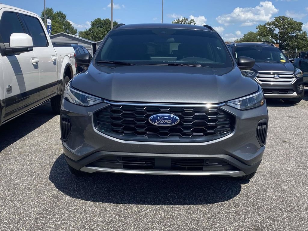 Certified 2026 Ford Escape ST-Line w/ Tech Pack #1 AWD/4WD image 2