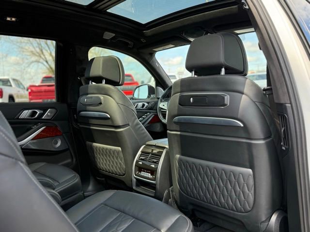 Used 2024 BMW ALPINA XB7 image 20