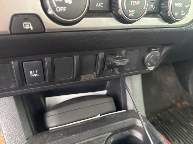 Used 2022 Toyota Tacoma SR image 13