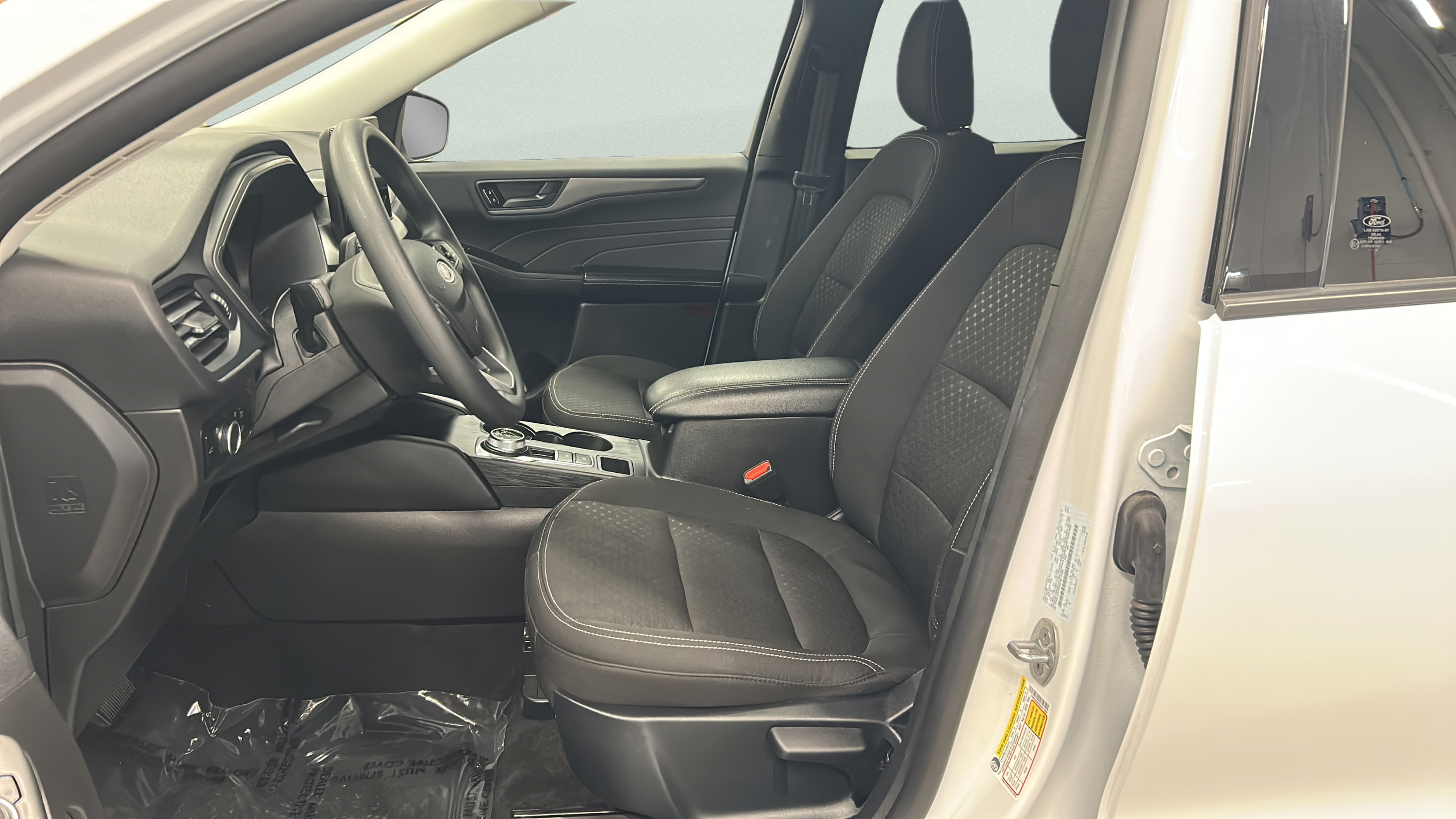 Certified 2025 Ford Escape Active w/ Tech Pack #1 AWD/4WD image 10