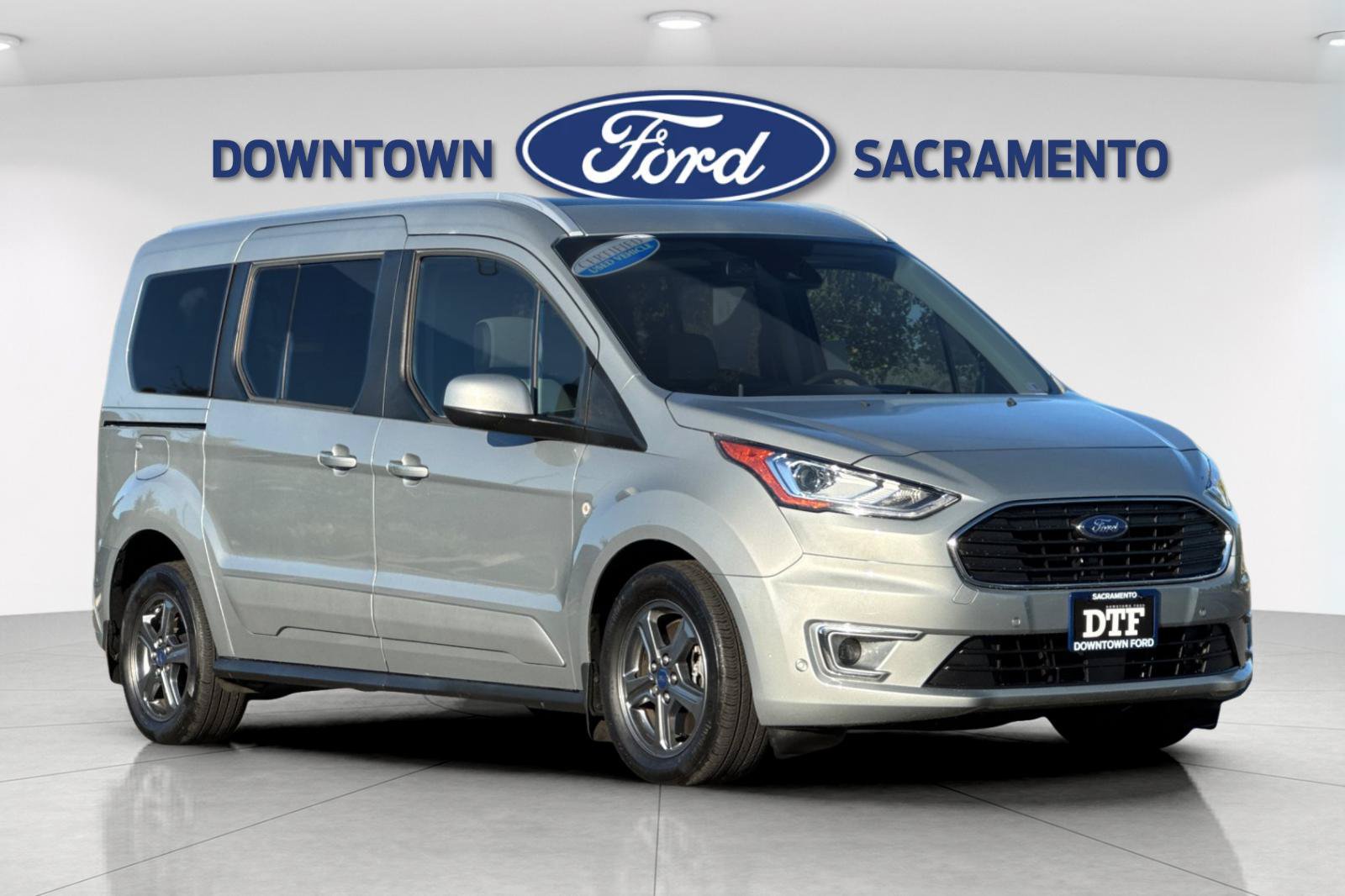 Certified 2023 Ford Transit Connect Titanium FWD image 10