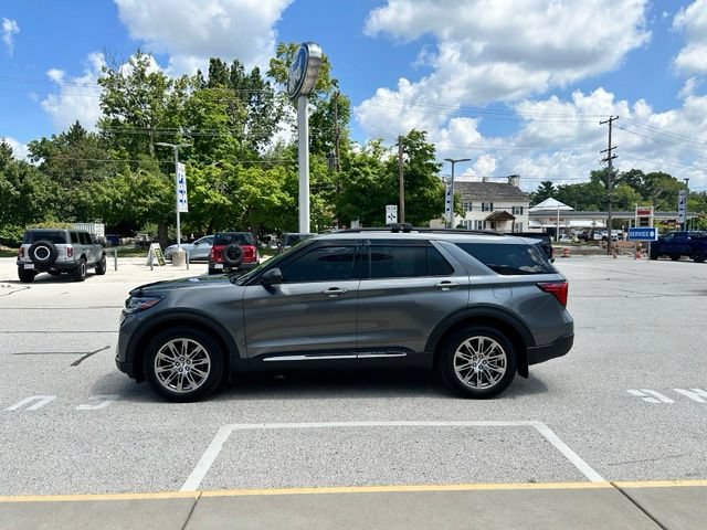 Certified 2025 Ford Explorer Active w/ Active Comfort Package AWD/4WD image 9