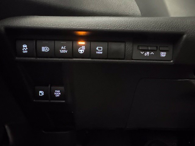 Used 2026 Toyota Sienna Platinum AWD/4WD image 22