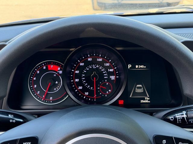 Used 2022 Hyundai Elantra SEL FWD image 6