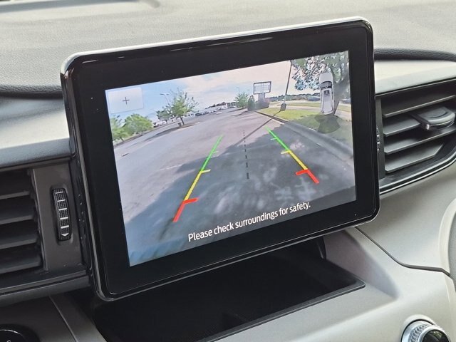 Certified 2023 Ford Explorer XLT RWD image 24