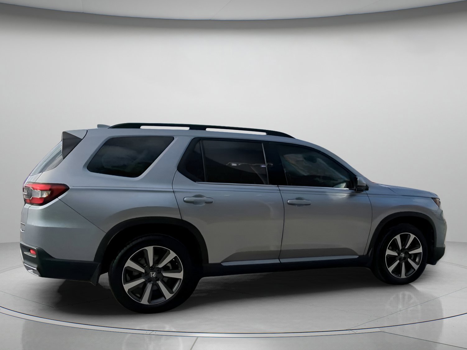 Used 2024 Honda Pilot Touring image 23