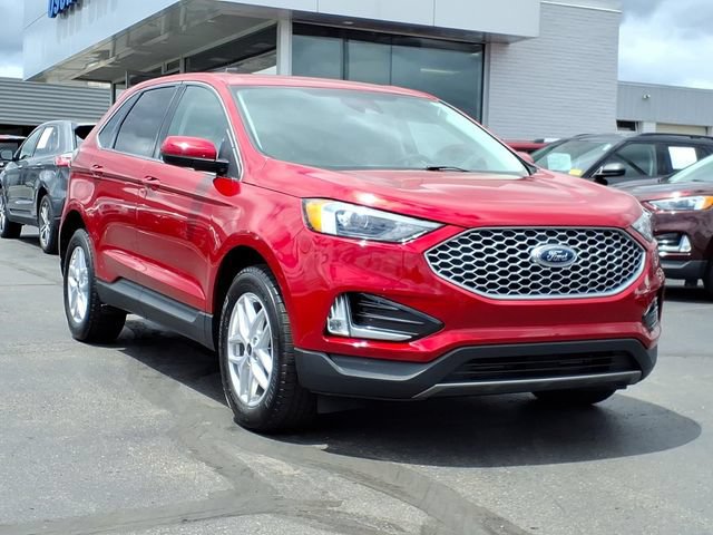 Certified 2023 Ford Edge SEL w/ Convenience Package AWD/4WD image 3