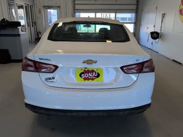 Used 2022 Chevrolet Malibu LT FWD image 4