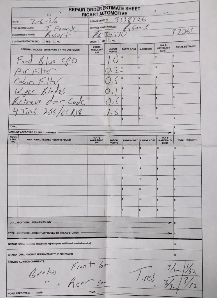 Certified 2022 Ford Explorer XLT w/ Equipment Group 202A image 12