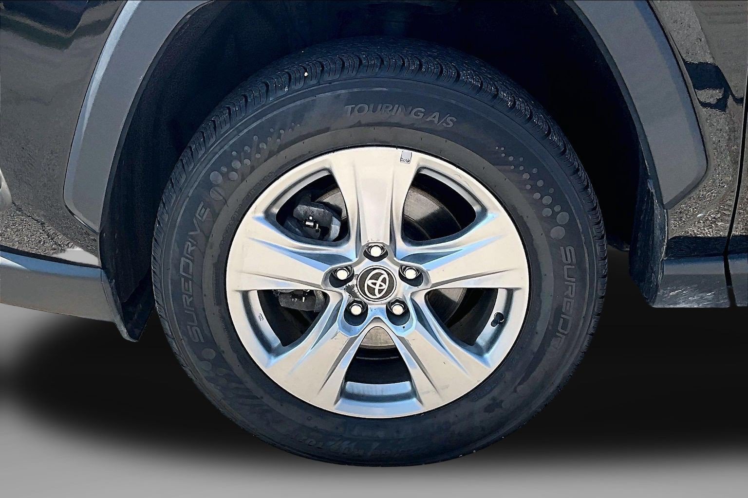 Used 2024 Toyota RAV4 XLE FWD image 9