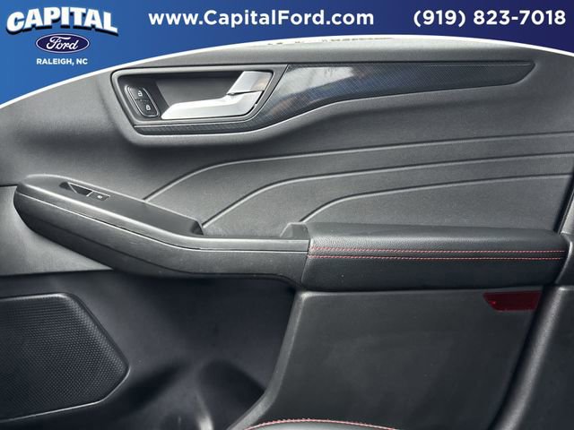 Certified 2024 Ford Escape ST-Line w/ Tech Pack #1 image 27