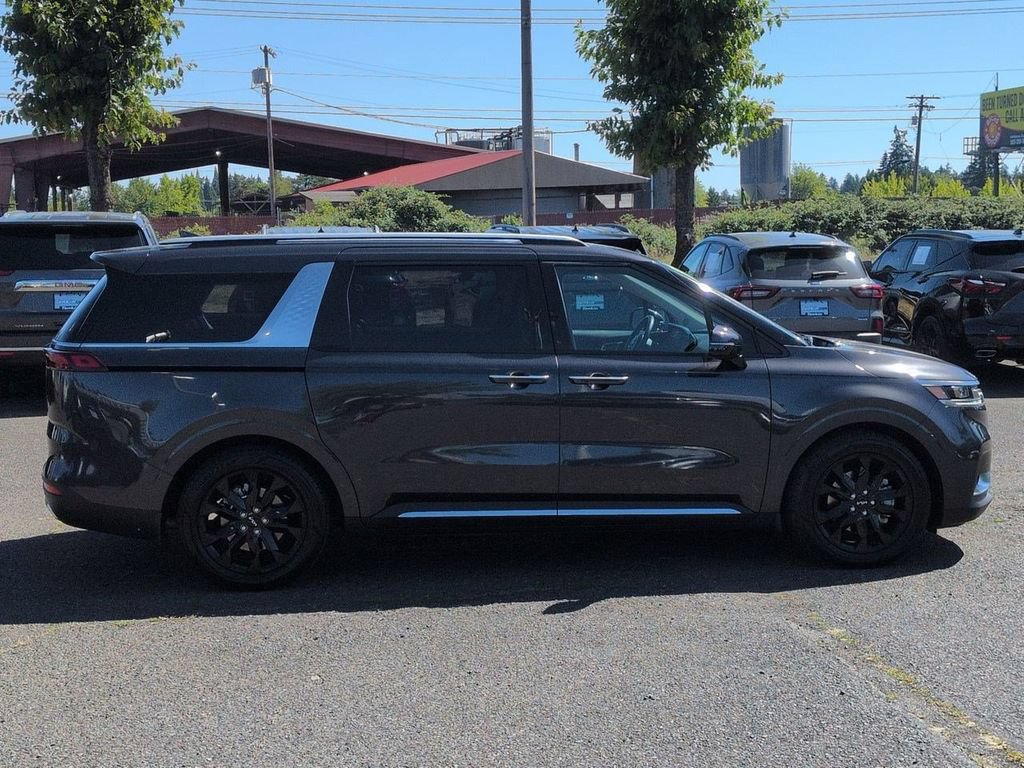 Used 2024 Kia Carnival SX Prestige FWD image 6