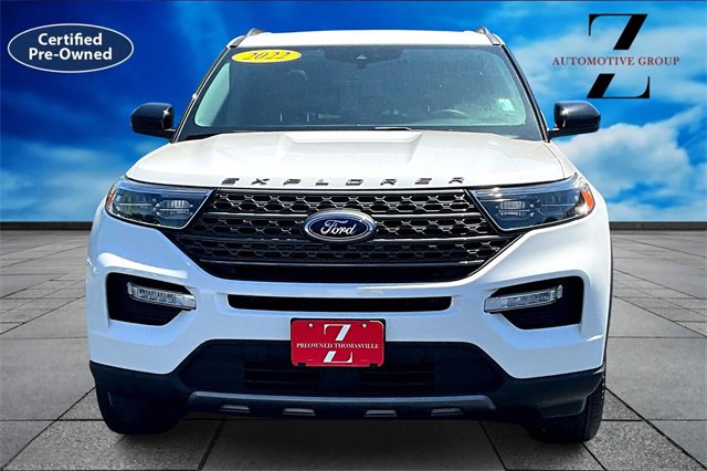 Certified 2022 Ford Explorer XLT w/ Equipment Group 202A image 3