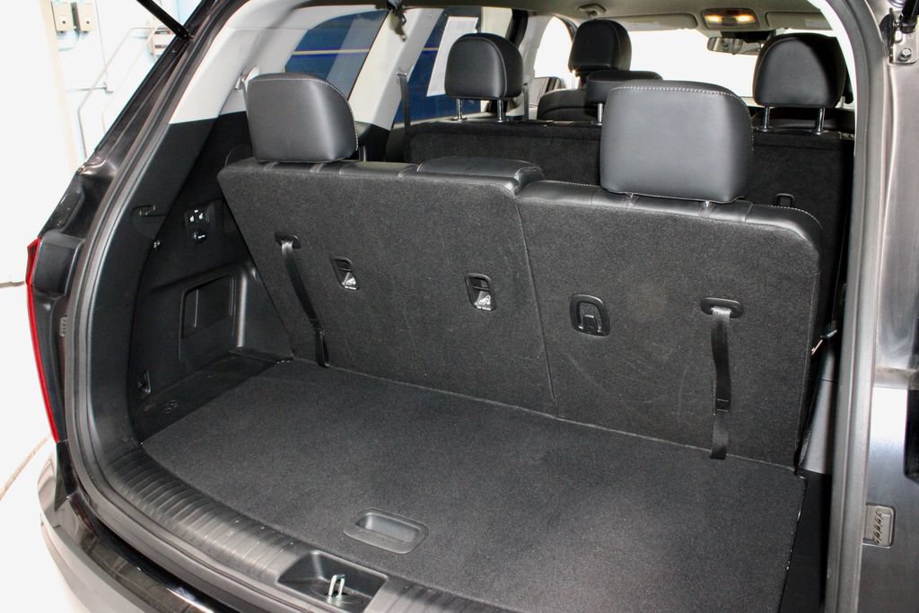 Used 2025 Kia Telluride LX FWD image 15