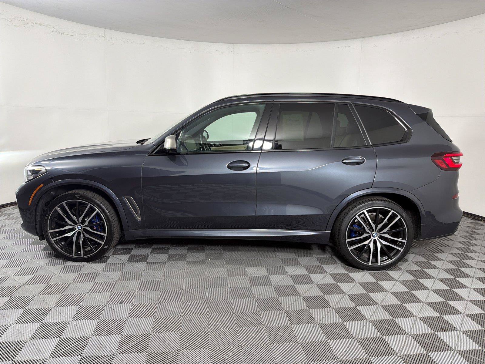 Used 2021 BMW X5 M50i w/ Premium Package AWD/4WD image 4