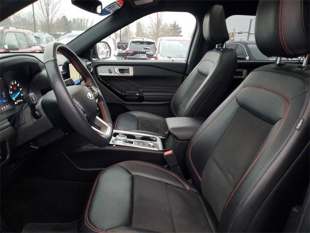 Certified 2023 Ford Explorer ST-Line w/ Class IV Trailer Tow Package image 11