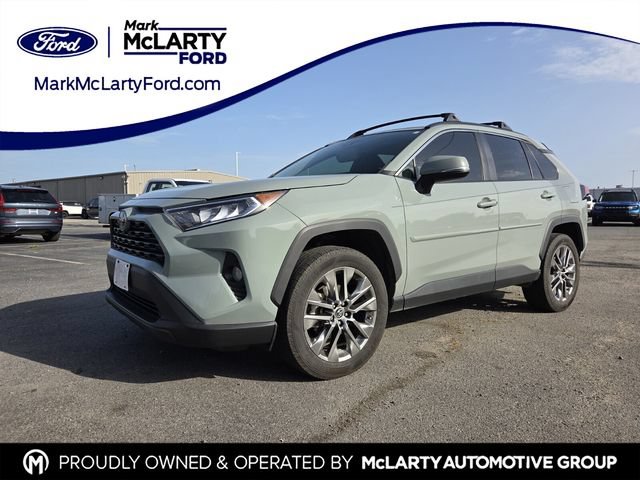 Used 2020 Toyota RAV4 XLE Premium FWD image 1