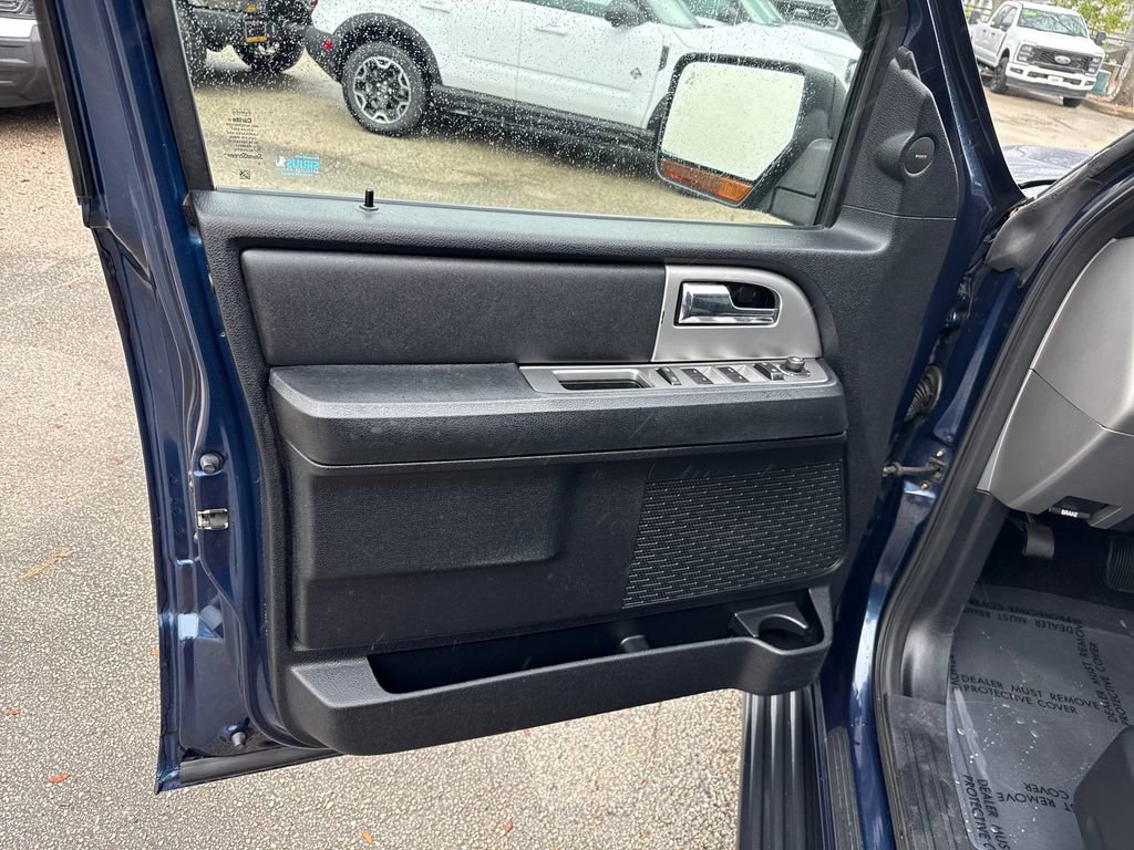 Certified 2017 Ford Expedition XLT w/ Equipment Group 202A image 14