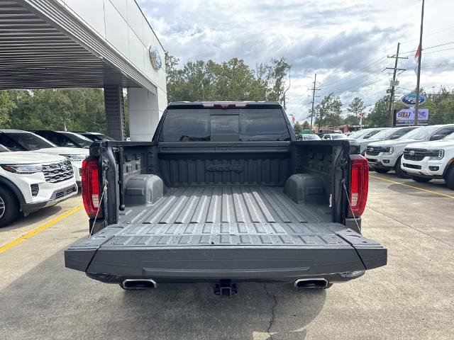 Used 2024 GMC Sierra 1500 AT4 w/ Technology Package AWD/4WD image 8