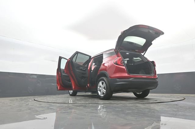 Used 2022 GMC Terrain SLE w/ Driver Convenience Package image 39