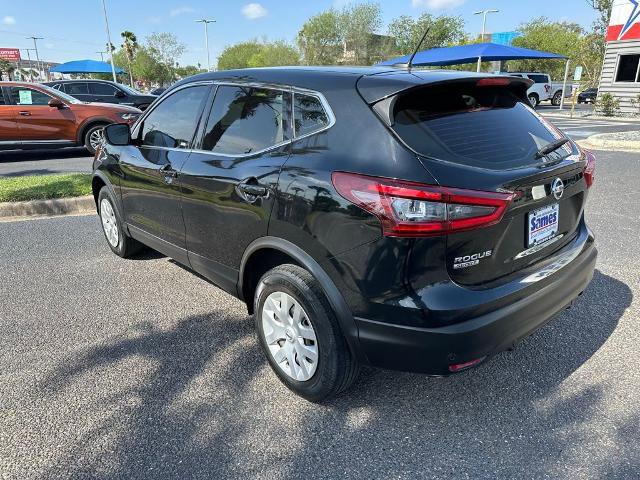 Used 2020 Nissan Rogue Sport S image 4