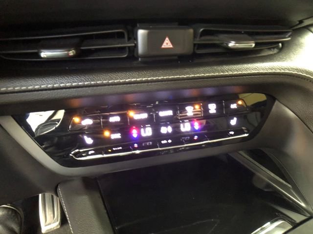 Used 2022 Buick Envision Essence w/ Sport Touring Package image 17