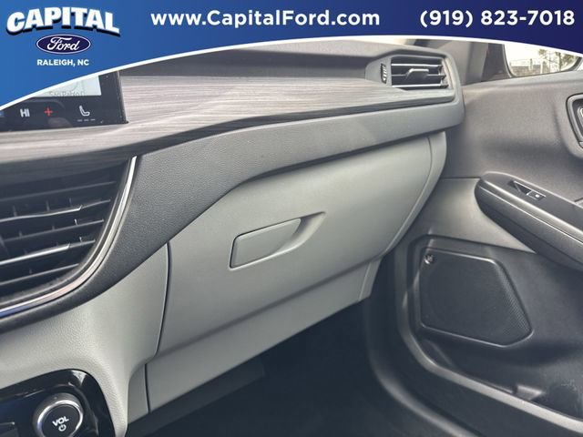 Certified 2025 Ford Escape Platinum w/ Premium Technology Package image 23