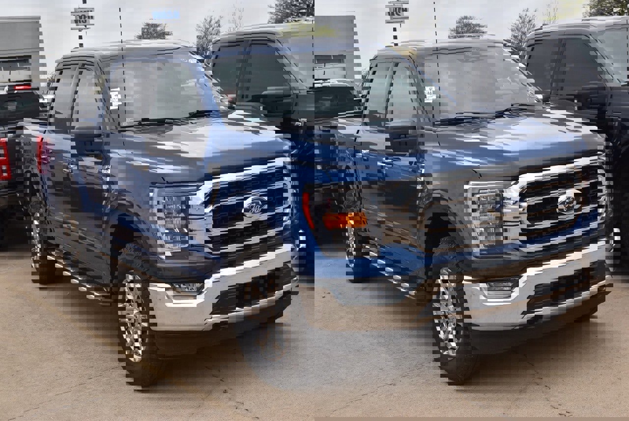 Certified 2022 Ford F150 XLT w/ Equipment Group 302A High image 4