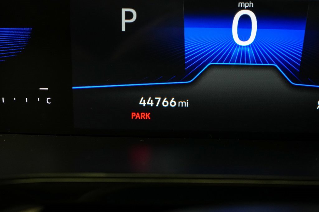 Used 2024 Volkswagen Taos S image 17