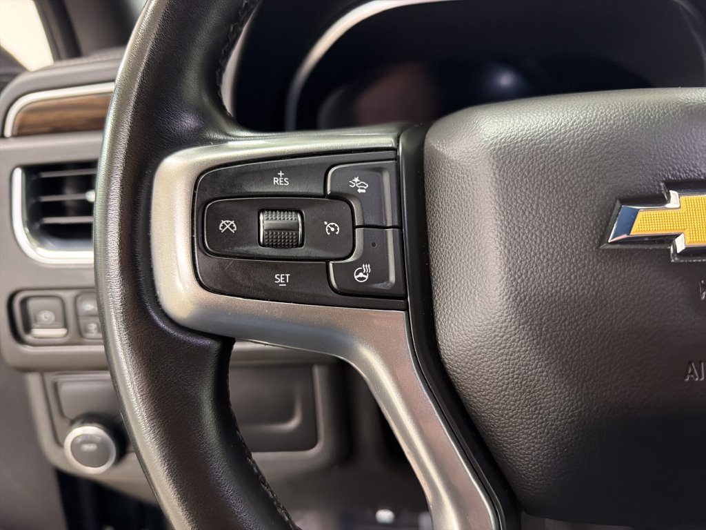 Used 2024 Chevrolet Suburban Premier RWD image 20
