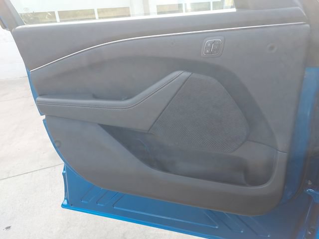 Certified 2025 Ford Mustang Mach-E Select w/ Comfort Package Lite RWD image 27